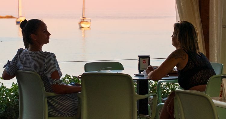 bar-vista-mare-tortoli-acquachiara-terrazza-panoramica.jpg Alt Text: Bar vista mare Tortolì: terrazza panoramica acQuachiara Porto Frailis con vista golfetto