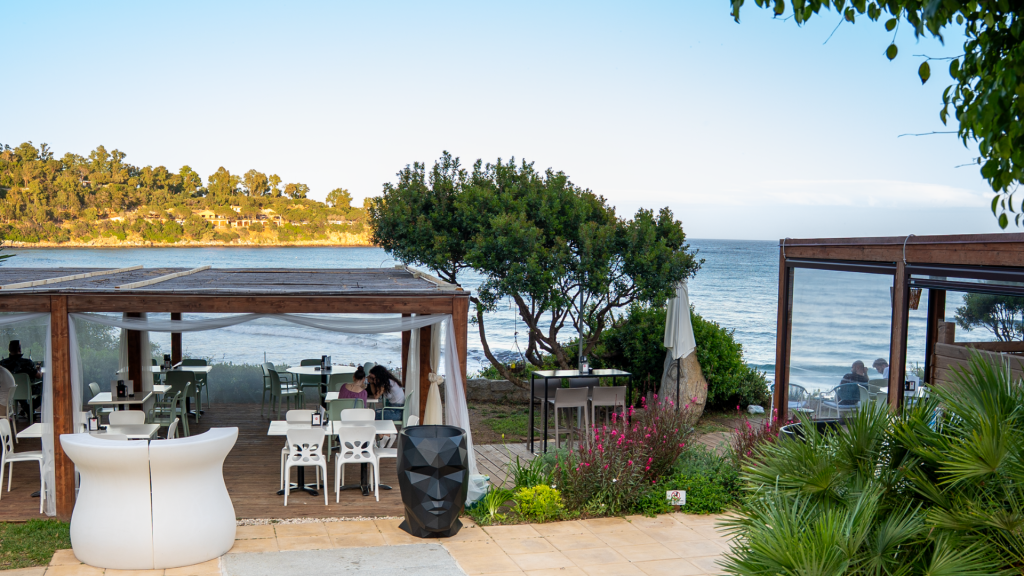 terrazza aperitivo vista mare a Porto Frailis acQuachiara